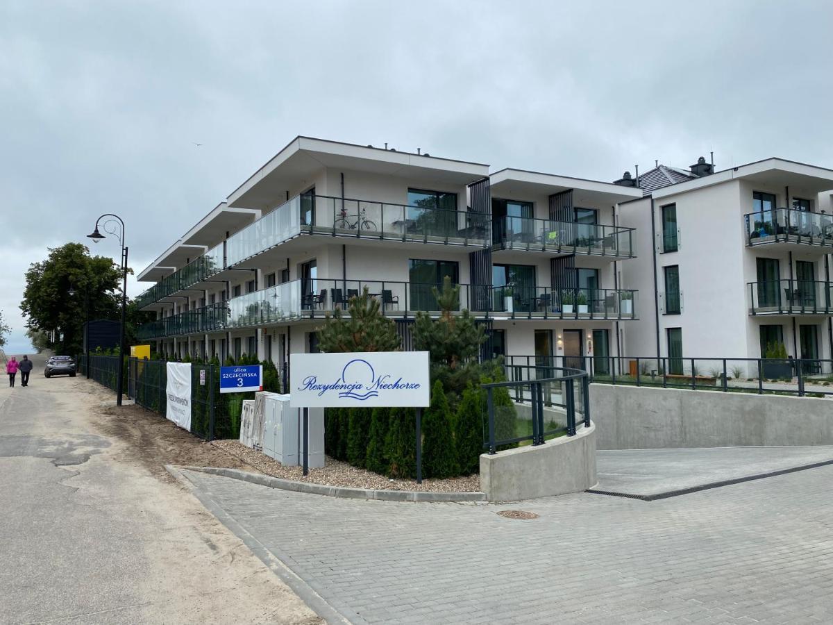 Przy Plazy - Z Prywatnym Ogrodkiem Rezydencja Niechorze Lägenhet Exteriör bild